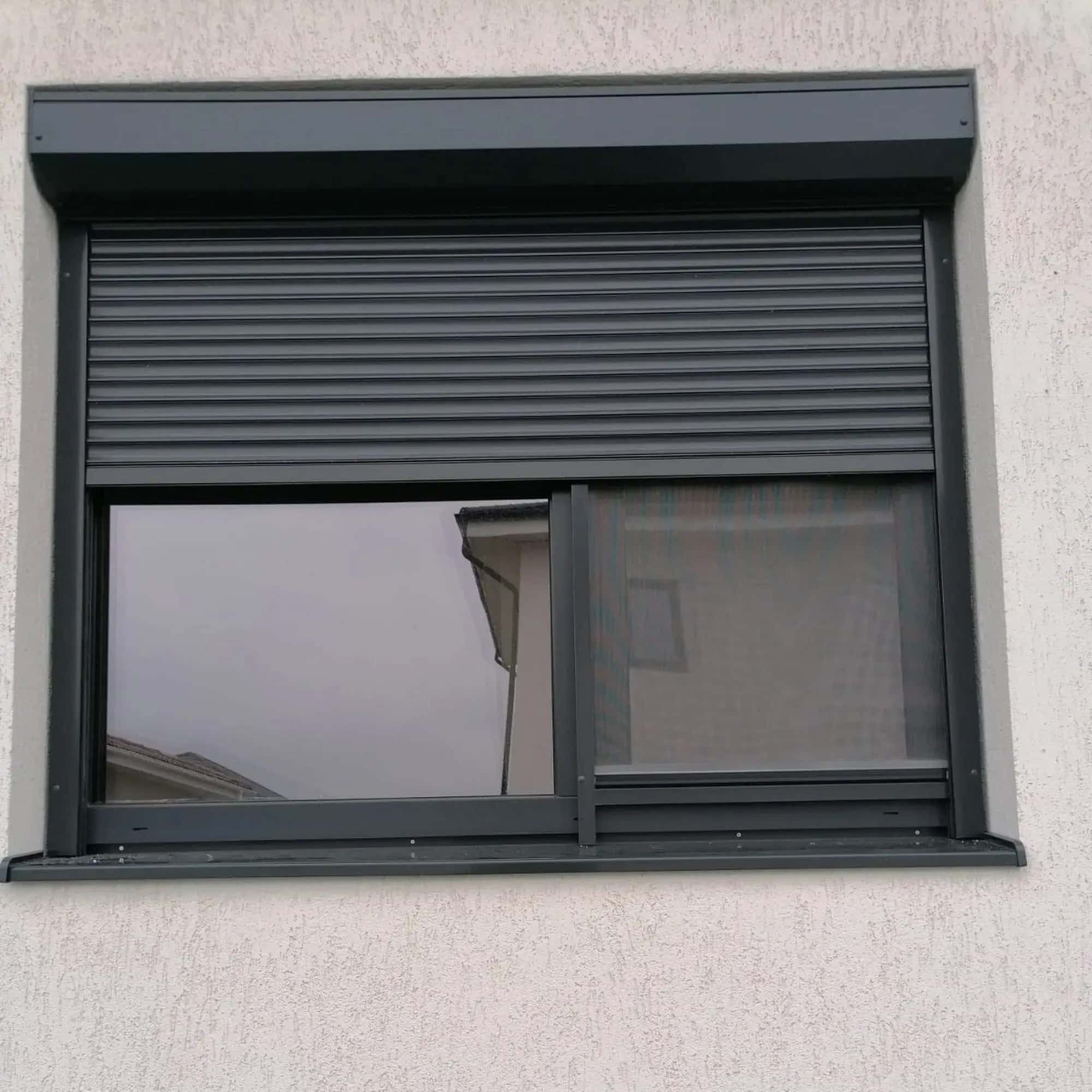 Gallery image AF1QipMtEcxWEIntT0XKb20qjoOyVBF344vDjEC1mYh8w2000-h2000-k-no-p-ezgif.com-webp-to-jpg-converter